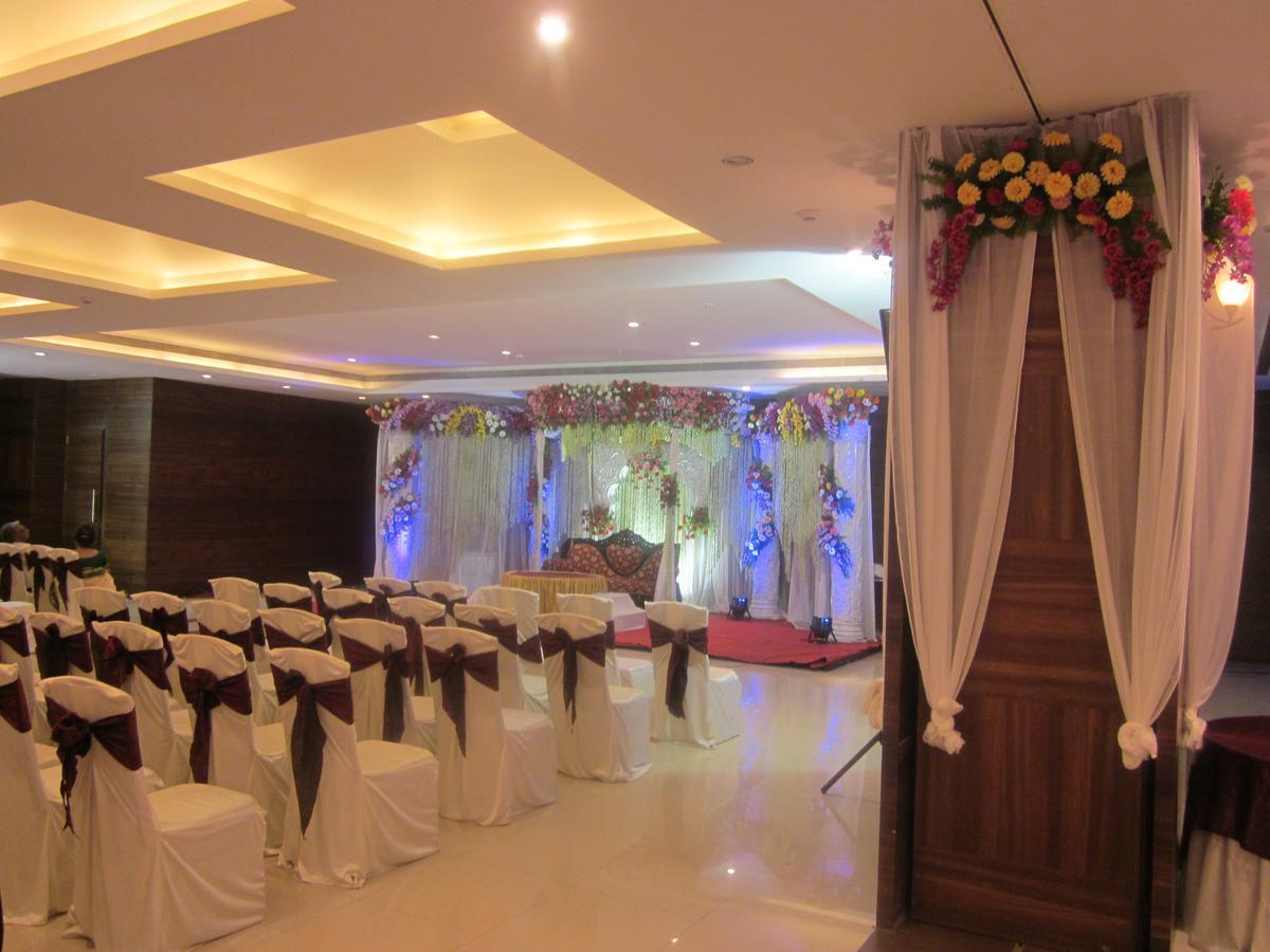 Vijaya Tej Clarks Inn Patna  Zewnętrze zdjęcie